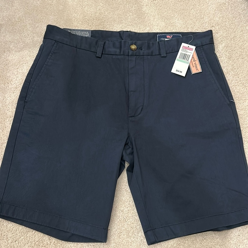 NWT Vineyard Vines navy classic fit 9” breaker short, 34 waist